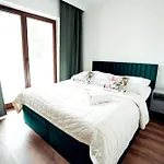 Hugo4you Apartman *